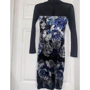Beautiful fitted Dress! Like New! Size: Small